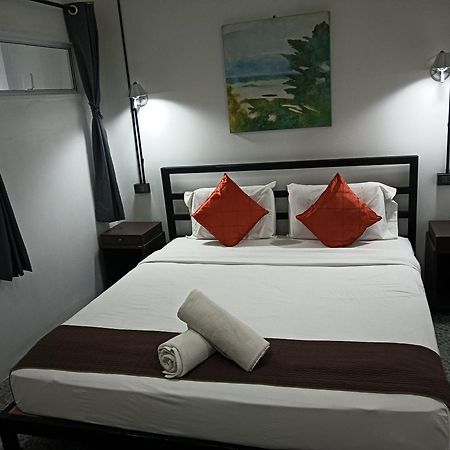 White Jail At Koh Tao Hostel Екстер'єр фото