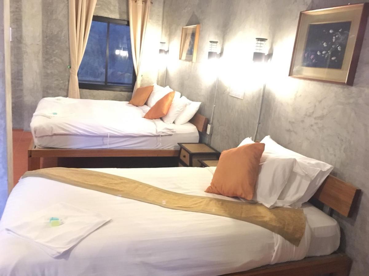 White Jail At Koh Tao Hostel Екстер'єр фото
