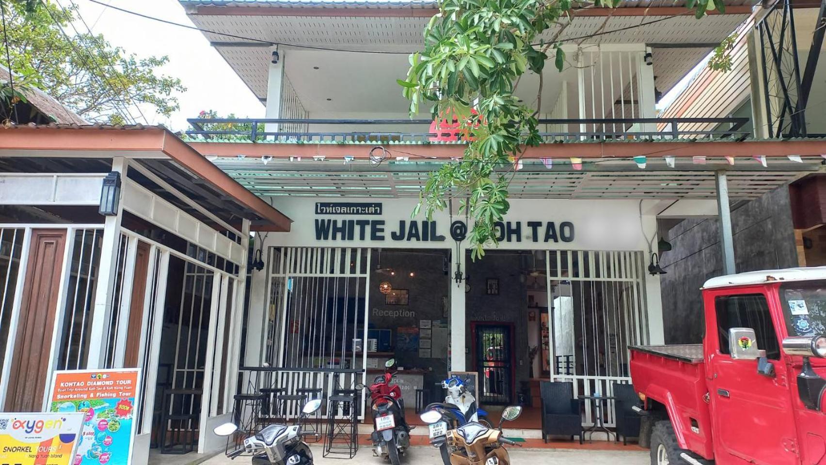 White Jail At Koh Tao Hostel Екстер'єр фото
