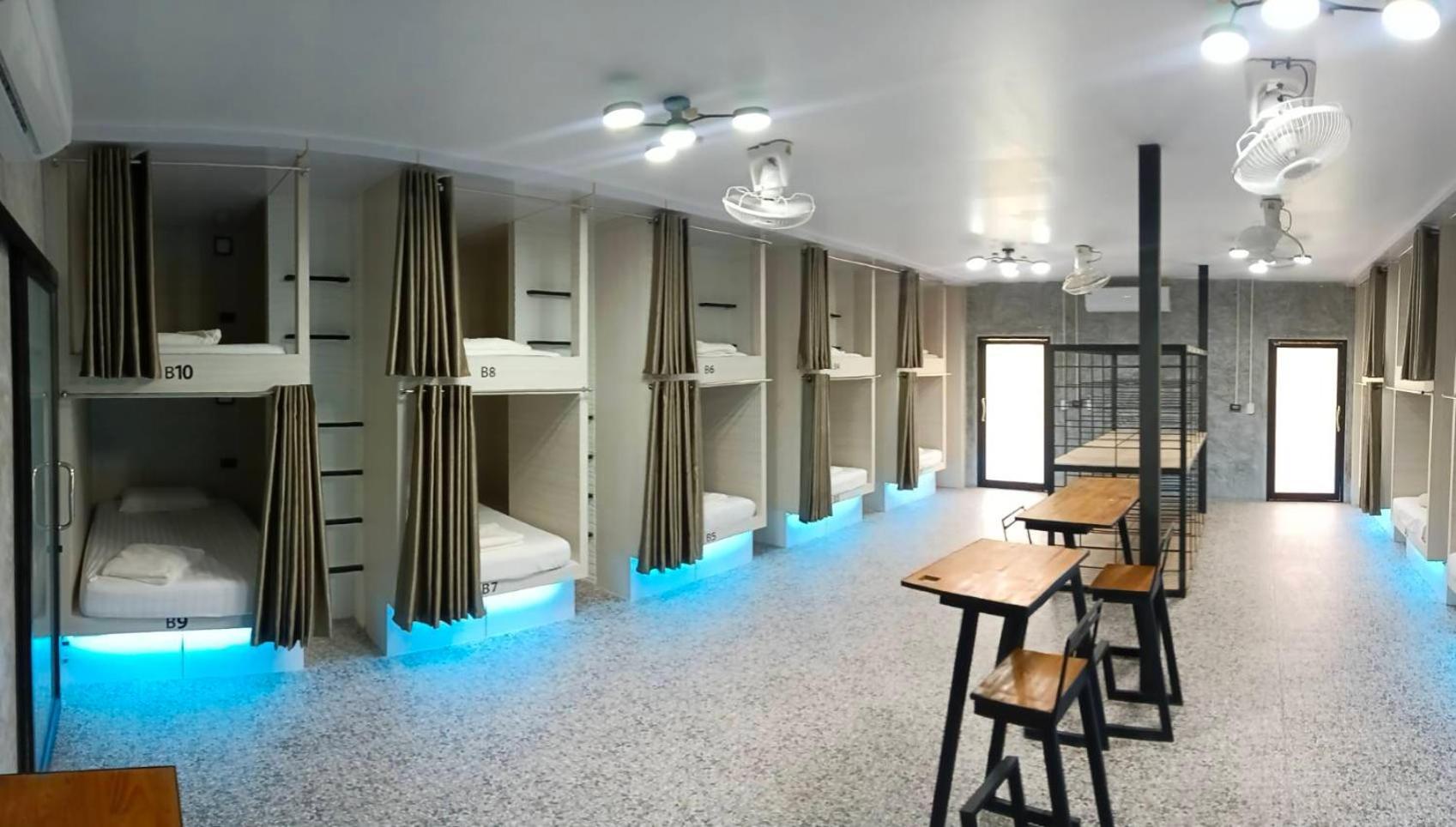 White Jail At Koh Tao Hostel Екстер'єр фото