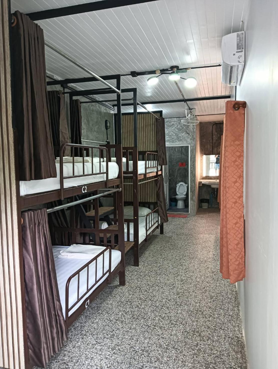 White Jail At Koh Tao Hostel Екстер'єр фото