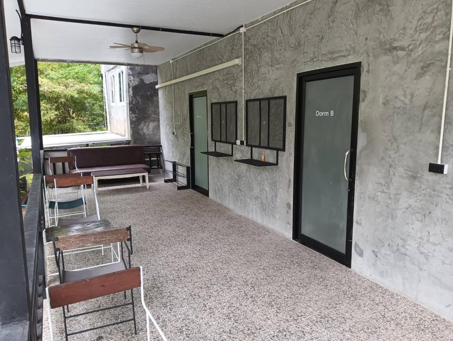 White Jail At Koh Tao Hostel Екстер'єр фото