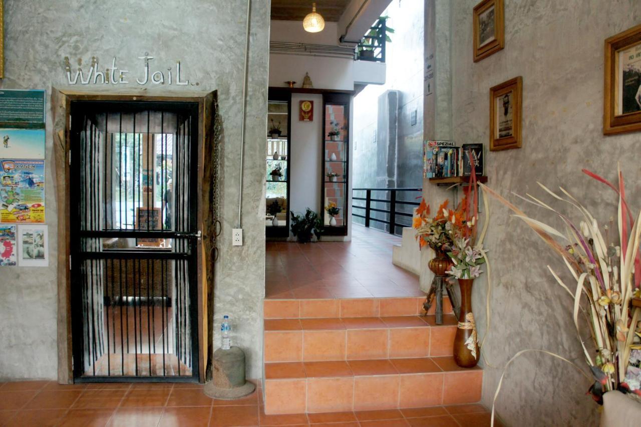 White Jail At Koh Tao Hostel Екстер'єр фото
